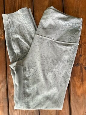 Lululemon Wunder Train High-Rise Tight 25” Green Marble Print Size 10